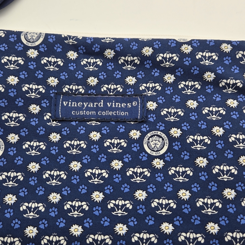 Vinyard Vines Notre Dame Academy Hingham School Crest Shaving or Cosmetic Bag - Picture 6 of 10